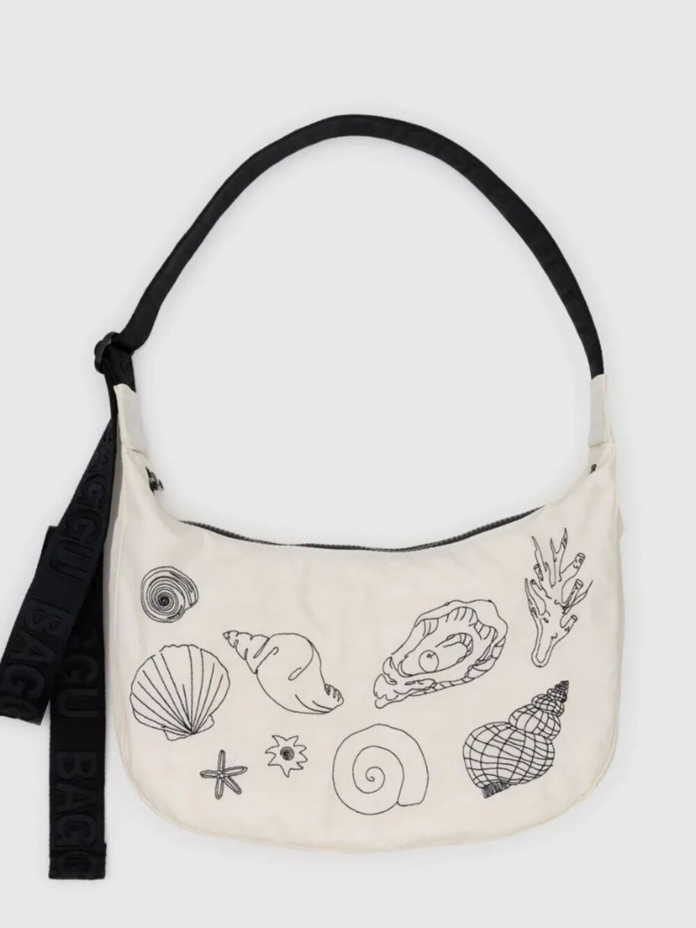 NWT Baggu Medium Crescent Bag - Embroidered Shells